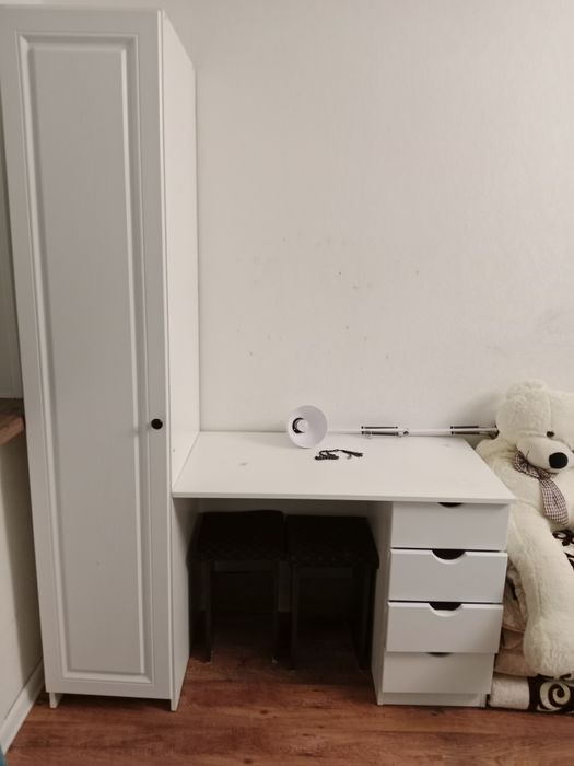 Продам шкаф со  столом