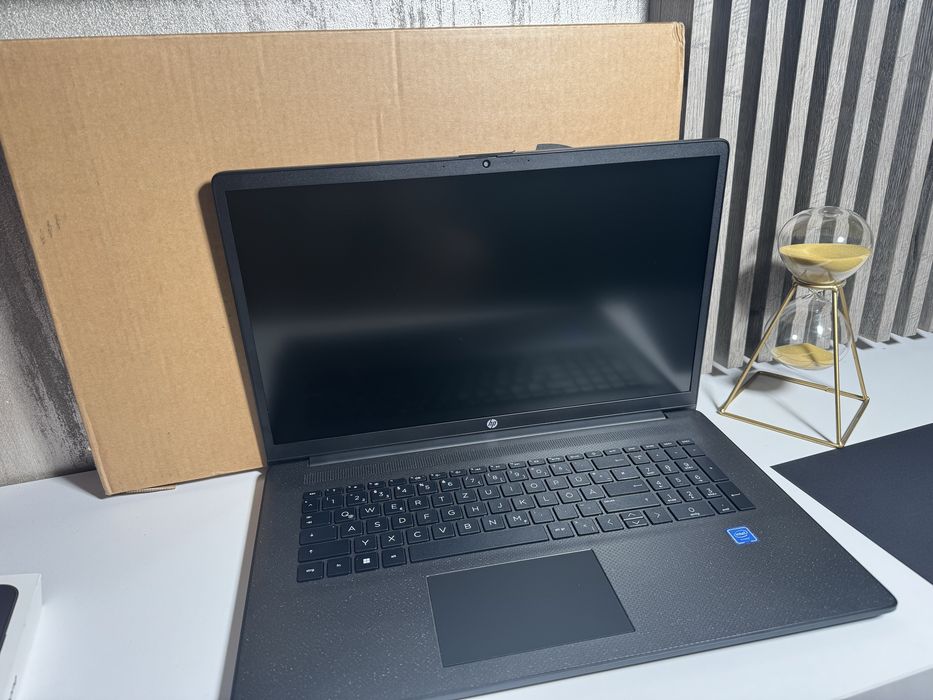 Laptop HP 17-C0222ng Nou Garantie 1 an Universul Telefoanelor