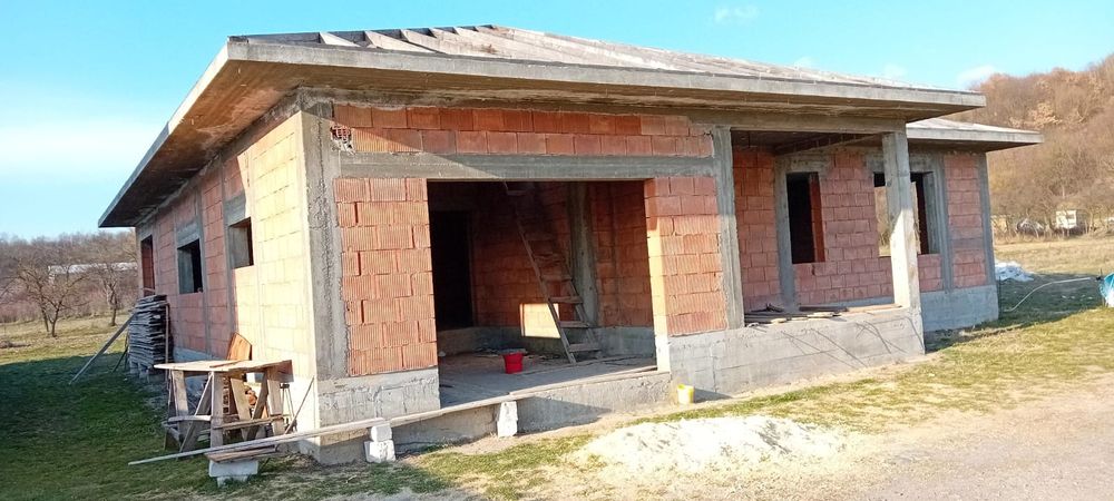 Casă de vânzare Goran Vâlcea strada Ada Orleanu lângă Iveco