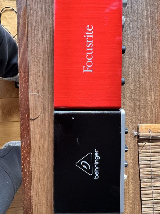 Placa de sunet Placa de sunet Focusrite si behringer