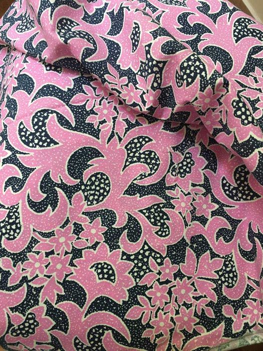 Качествени платове от 90те от естествени и изкуствени материи