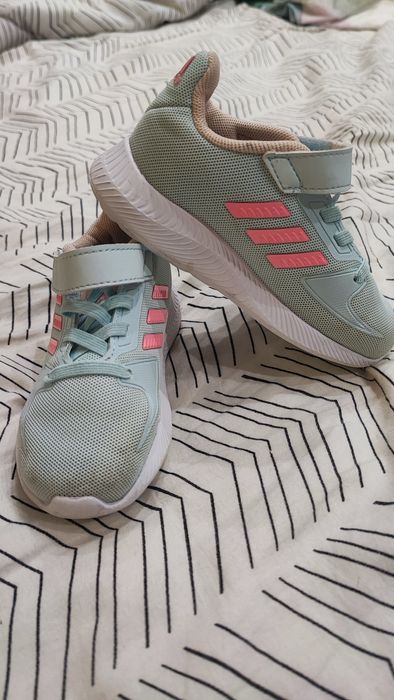 ADIDAS 25 номер за момиче