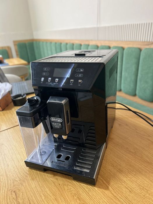 Кофемашина Delonghi