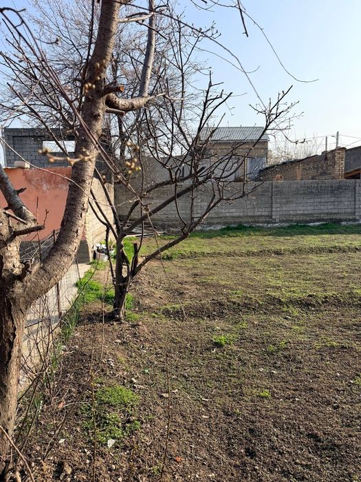 Yer sotiladi 6 sotix 11.000$ Dan sotixi