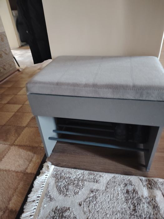 Продам пуфик для прихожей 35000 торг.