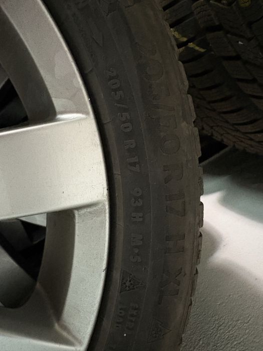 Vind 4 roti cu janta wv