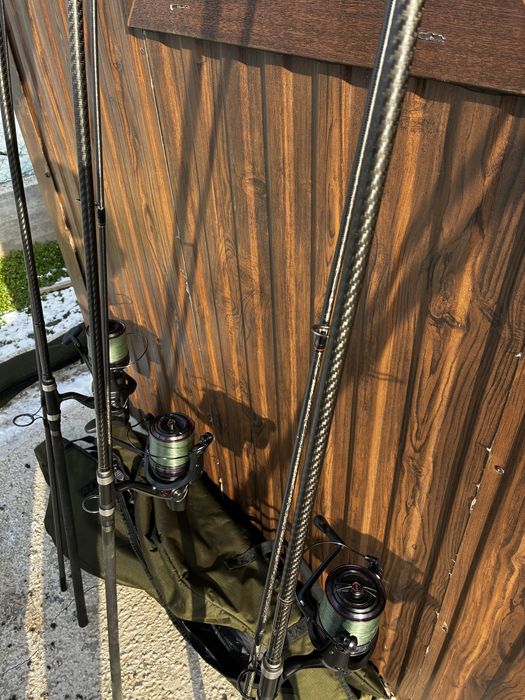 Baterie lansete Shimano Tx-7 + hi s spomb cu mulinete daiwa whisker