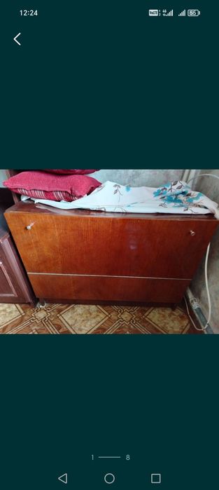 Продам столы, матрасы, тумбы