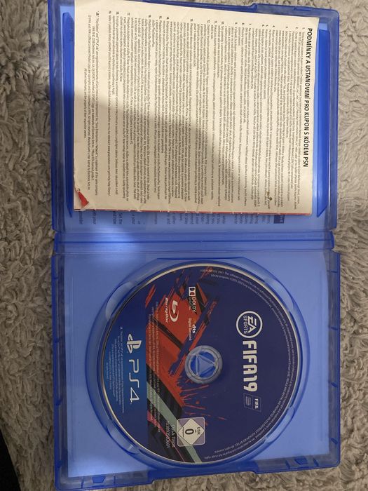 Vand FIFA 19 pentruPS4