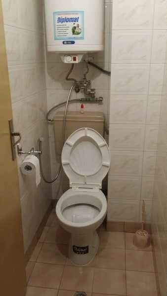 Дава се под наем Двустаен апартамент в Бургас, Възраждане - 60 кв.м за 200 € - Снимка #2