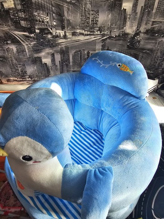 Мягкий диванчик для младенцев