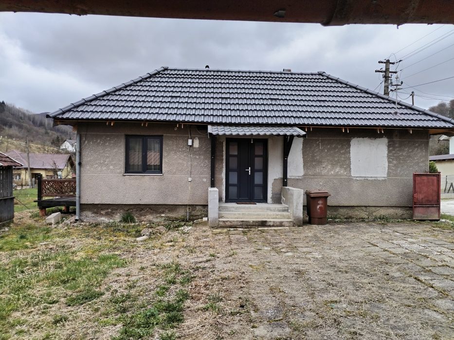 Vând casa cu teren Rusca Montana, CS