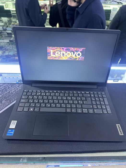Lenovo V15 i3-1215U 4/256