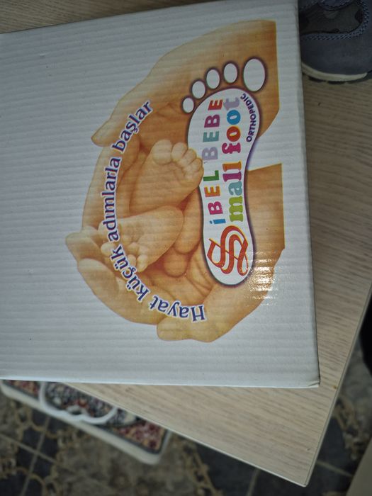 Кроссовки б/у  р-25 Турция