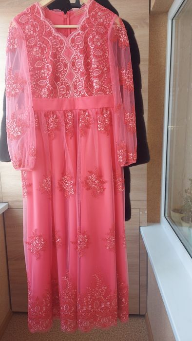 Продам платье сшитое на заказ