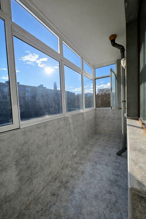 Дава се под наем Двустаен апартамент в Стара Загора, Център - 60 кв.м за 298.86 € - Снимка #9