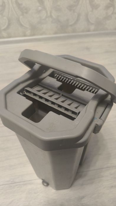 Ведро для мытья полов без швабры