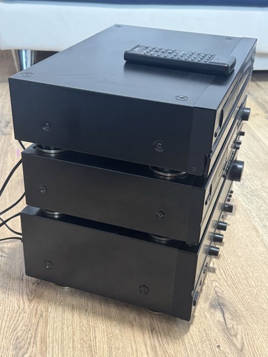 Linie audio Denon cu telecomanda