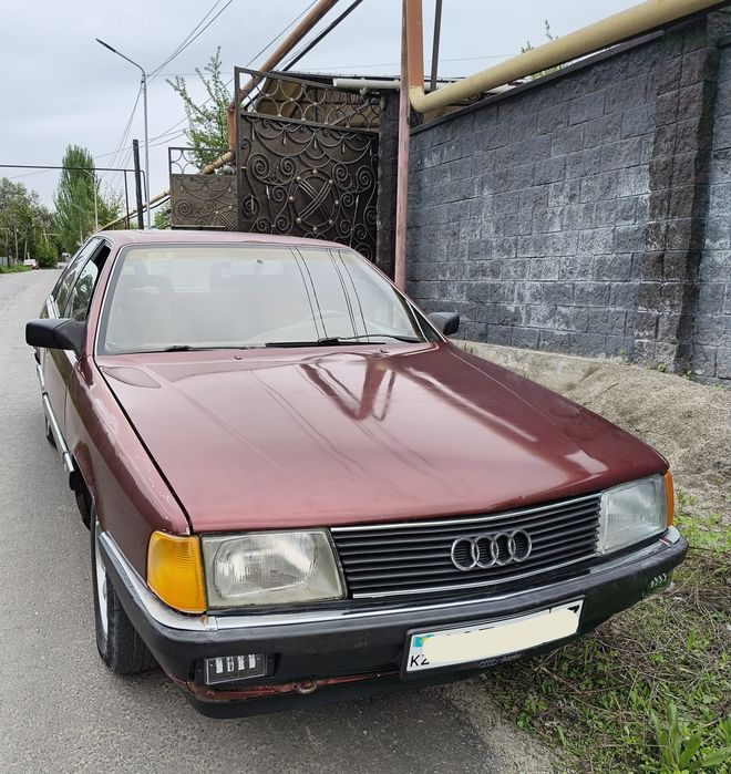 Ауди 100 С3 Эксклюзив