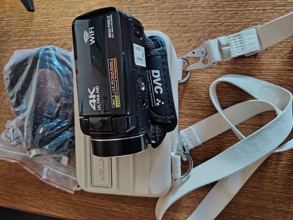 Digital video camera 4K, 56Mp, ca noua