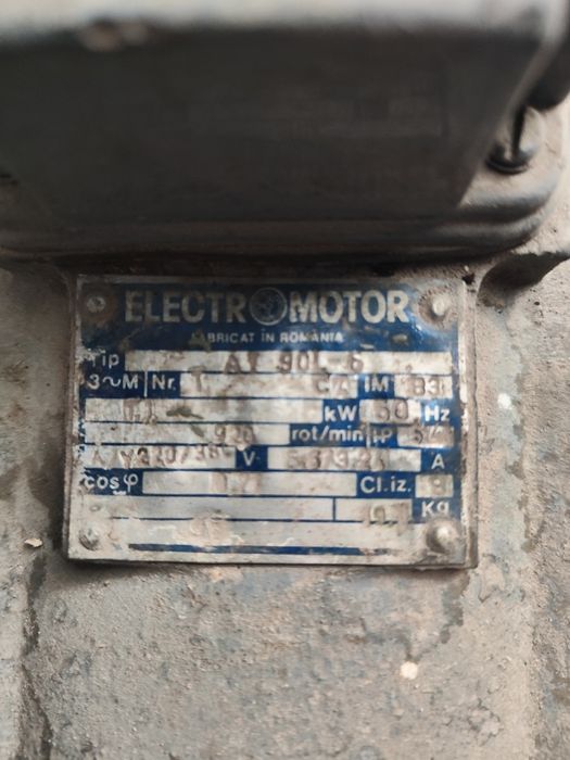 Vând motoare electrice diferite puteri