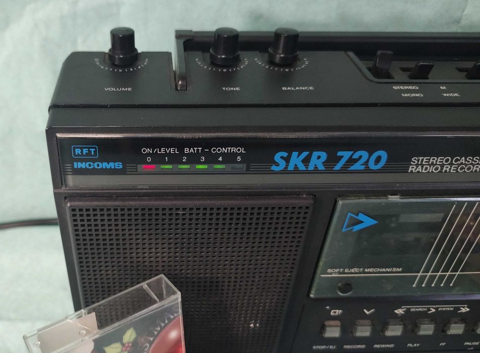 Ретро SKR 720 INCOMS Mezdra vintage cassette player радиокасетофон