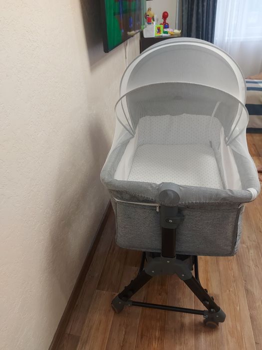 Продам детскую кроватку