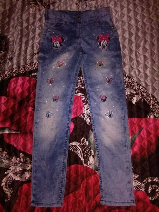 продам джинсы р 146 на  9-10 лет