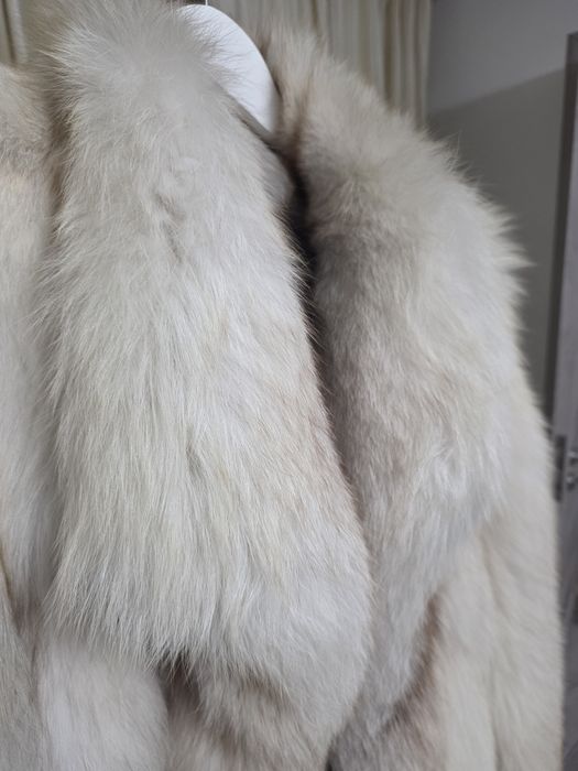 Blană naturală de vulpe polară (blue fox) – stare impecabilă