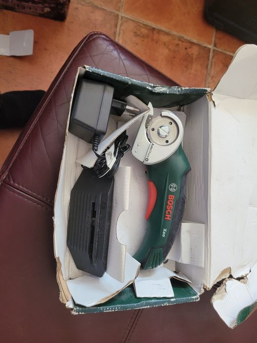 Bosch Xeo, mașina de tăiat covoare
