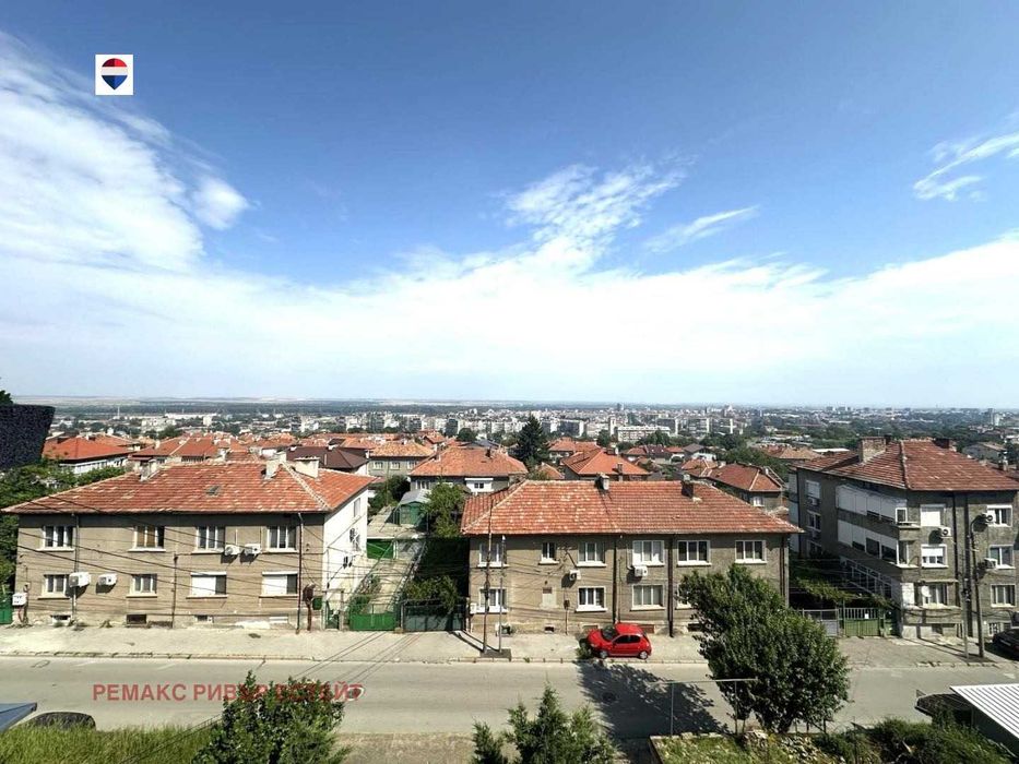 Тристаен апартамент за продажба кв. Дружба 2