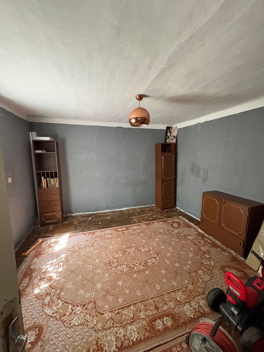 Casă de vânzare /teren