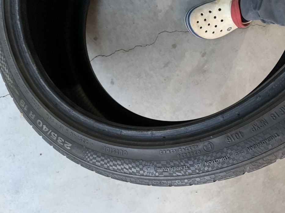 2 anv vara 235/40/19 Pirelli/Continental