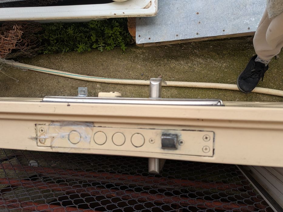 Метална врата без каса