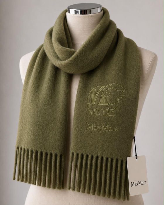 Fular Max Mara.