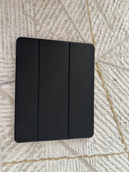 Husa neagră iPad Air 13 inch (M3)