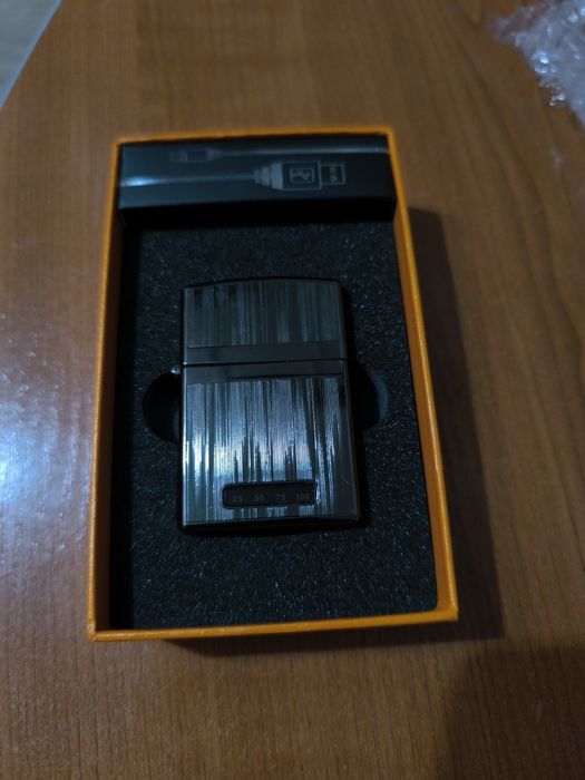 Продам электронную зажигалку,торг