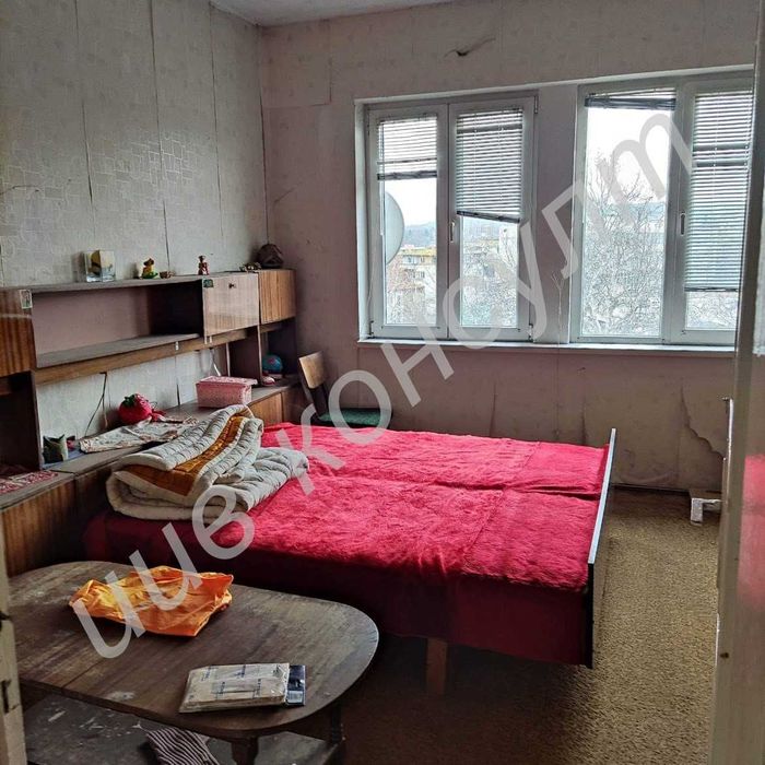 Продава се Тристаен апартамент в Велико Търново, Център - 85 кв.м за 1153 €/кв.м - Снимка #1