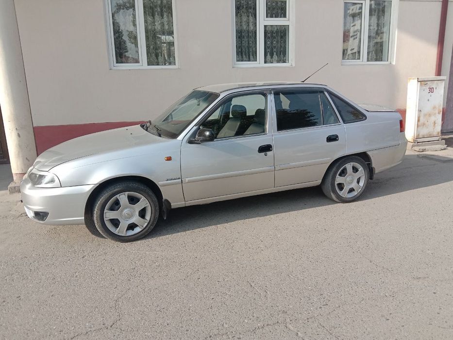 Nexia 2 yaxshi xolatda