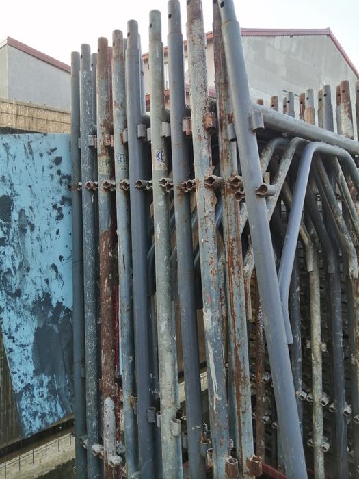 Închiriez schela și popii metalici+montaj