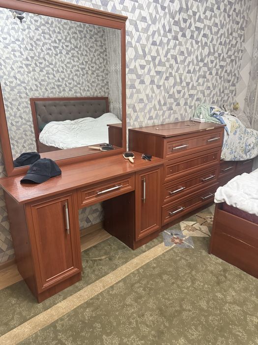 Мнбель в среднем состоянии