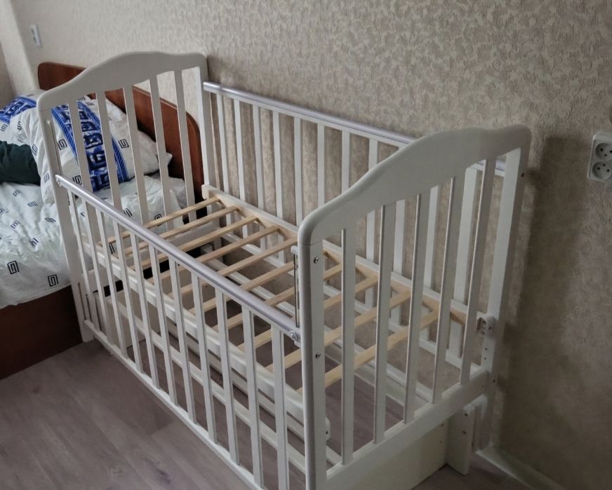 Продам отличную кроватку