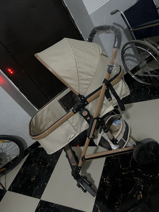 Коляска детская демисезон. Для младенцев