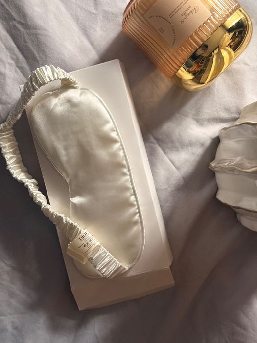 Dior маска за сън