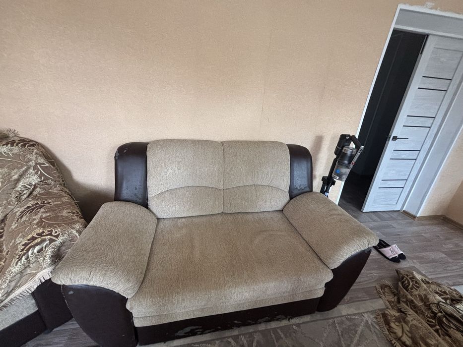 Продам мягкий уголок 3-2-1