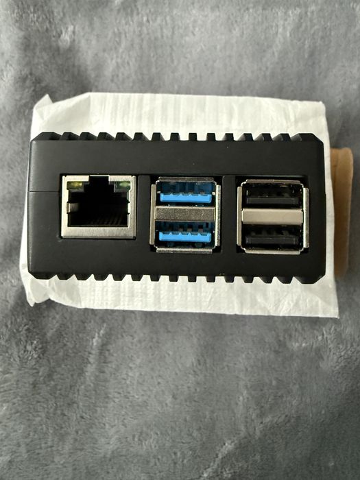 Raspberry Pi 4 Model B 4GB RAM + Carcasă Aluminiu Răcire Pasivă (NOU)