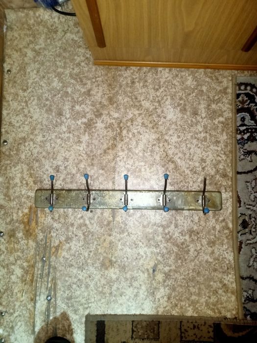 Вешалка настенная в прихожую, коридор