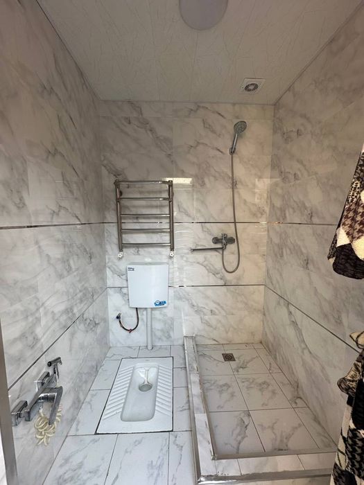 Srochna uchastka sotiladi 1,8sotix fayzli uy