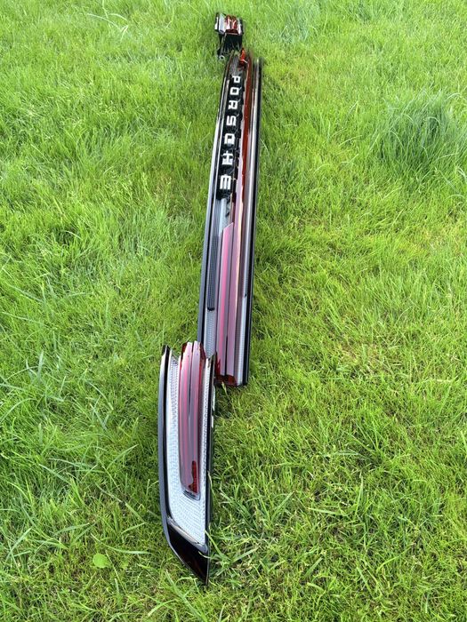 Set lampi spate Porsche Cayenne 9YA 9Y0 Lampa spate centrala Porsche semnal dinamic