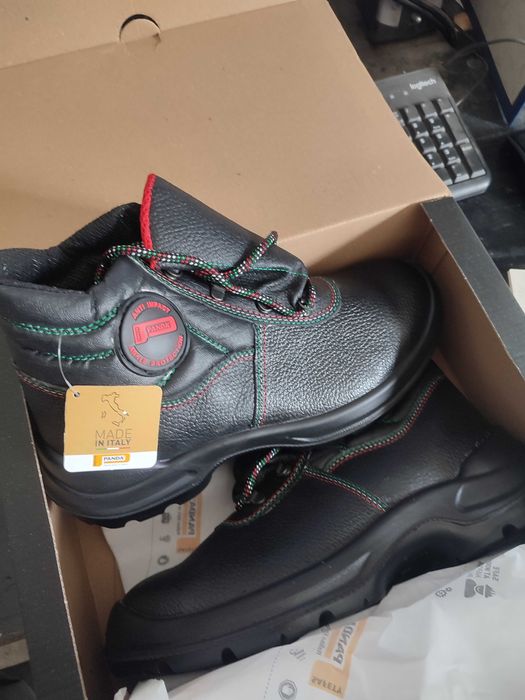 Работни обувки нови